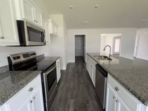 Kitchen - 2112 Queen St, Crestview, FL 32536 photo 2 of 2
