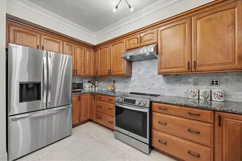 Kitchen - 1197 Sioux Cir, Crestview, FL 32536 photo 9 of 9