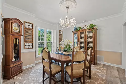 Dining - 1197 Sioux Cir, Crestview, FL 32536 photo 3 of 4
