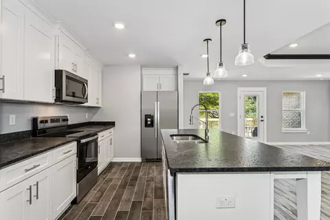 Kitchen - 249 Paradise Palm Cir, Crestview, FL 32536 photo 4 of 4