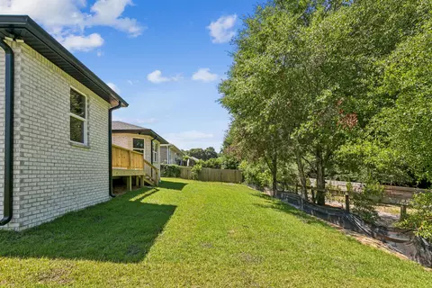 Exterior - 249 Paradise Palm Cir, Crestview, FL 32536 photo 11 of 11