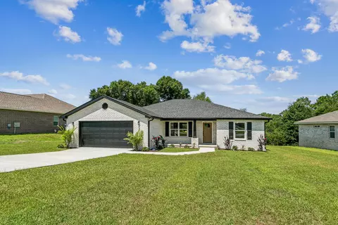 Exterior - 249 Paradise Palm Cir, Crestview, FL 32536 photo 2 of 11