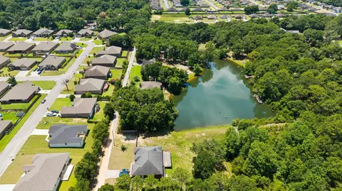 View/Area - 249 Paradise Palm Cir, Crestview, FL 32536 photo 7 of 10