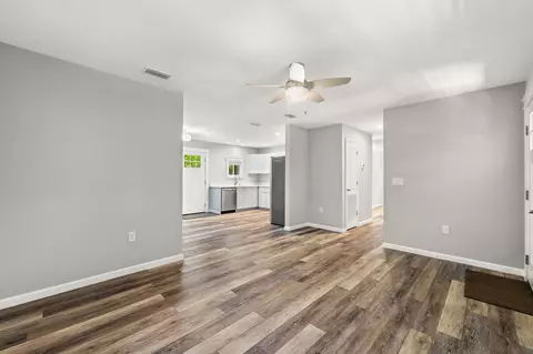 Living - 35 North Ave, Freeport, FL 32439 photo 3 of 5