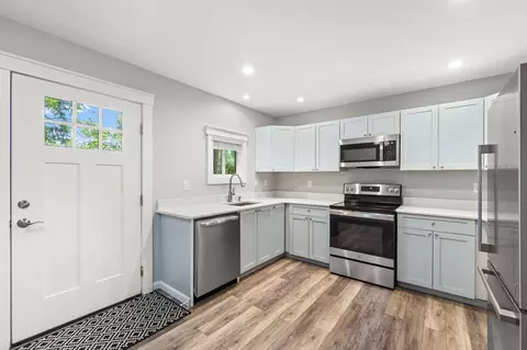 Kitchen - 35 North Ave, Freeport, FL 32439 photo 1 of 2