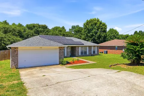 Exterior - 330 Egan Dr, Crestview, FL 32536 photo 2 of 11