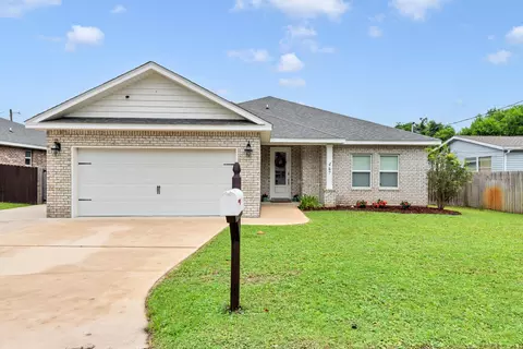 467 Sara Ave, Mary Esther, FL 32569