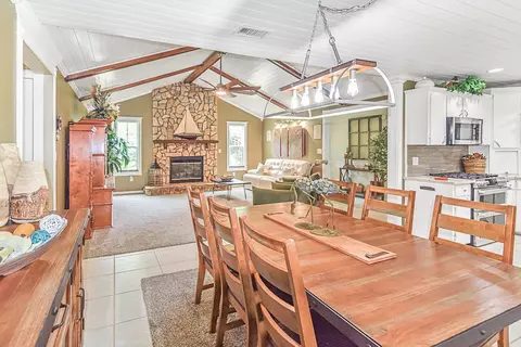 Dining - 106 Eagle Ct, Crestview, FL 32539 photo 1 of 2
