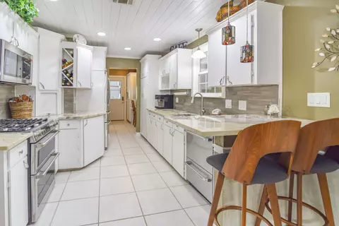 Kitchen - 106 Eagle Ct, Crestview, FL 32539 photo 1 of 3