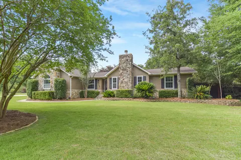 106 Eagle Ct, Crestview, FL 32539