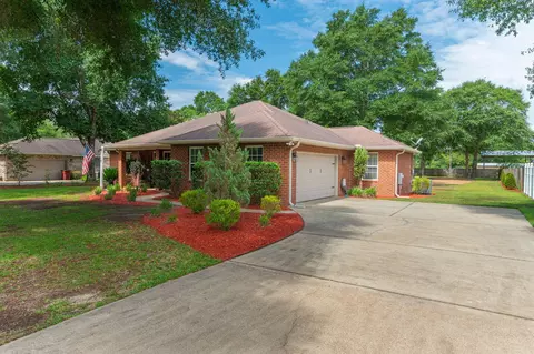 Exterior - 4216 Painter Branch Rd, Crestview, FL 32539 photo 2 of 9