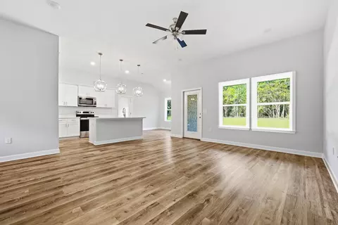 Living - 6060 John Nix Rd, Crestview, FL 32539 photo 2 of 3