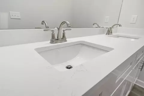 Bath - 6060 John Nix Rd, Crestview, FL 32539 photo 1 of 3