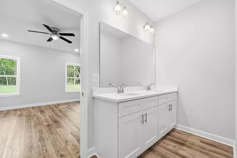 Entry Way - 6060 John Nix Rd, Crestview, FL 32539 photo 5 of 5