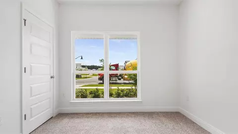 Bedroom - 94 E Gray Owl Dr, Freeport, FL 32439 photo 4 of 8