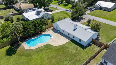 2206 Frontera St, Navarre, FL 32566