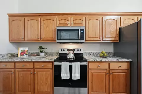 Kitchen - 5302 Marilea Ct, Crestview, FL 32536 photo 2 of 8
