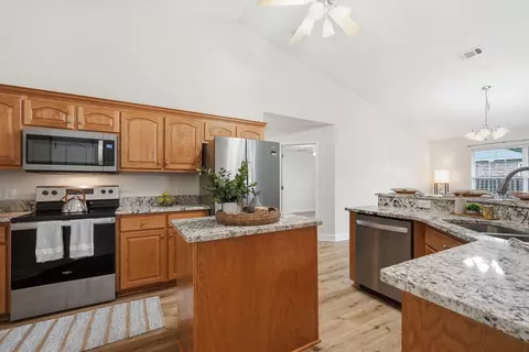 Kitchen - 5302 Marilea Ct, Crestview, FL 32536 photo 8 of 8
