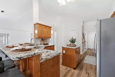 Kitchen - 5302 Marilea Ct, Crestview, FL 32536 photo 6 of 8