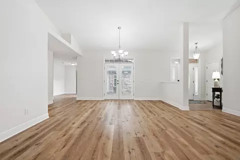 Living - 5302 Marilea Ct, Crestview, FL 32536 photo 5 of 11