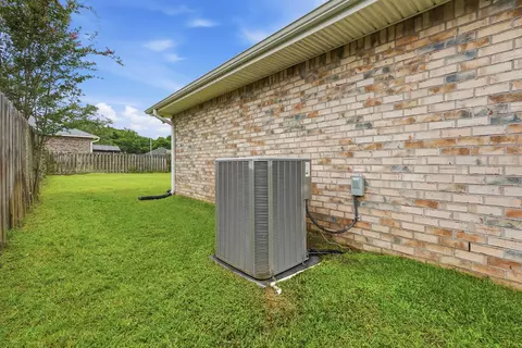 Exterior - 5302 Marilea Ct, Crestview, FL 32536 photo 10 of 10