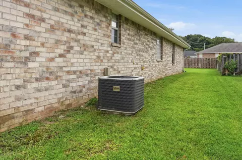 Exterior - 5302 Marilea Ct, Crestview, FL 32536 photo 9 of 10