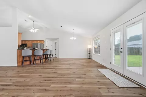 Living - 5302 Marilea Ct, Crestview, FL 32536 photo 7 of 11