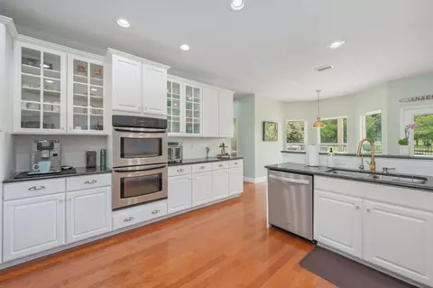 Kitchen - 652 Tommy Eiland Rd, Baker, FL 32531 photo 5 of 8