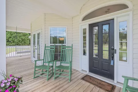Exterior - 652 Tommy Eiland Rd, Baker, FL 32531 photo 6 of 33