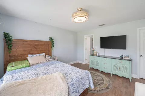Bedroom - 652 Tommy Eiland Rd, Baker, FL 32531 photo 8 of 10
