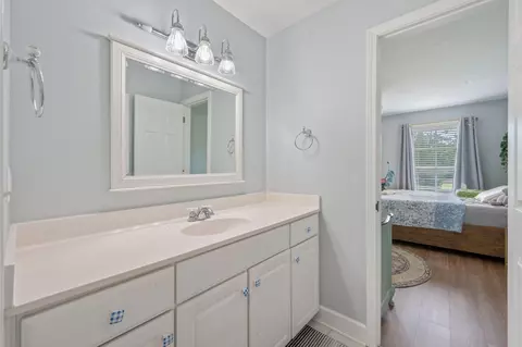 Bath - 652 Tommy Eiland Rd, Baker, FL 32531 photo 9 of 10