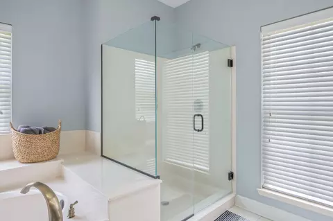 Bath - 652 Tommy Eiland Rd, Baker, FL 32531 photo 3 of 10