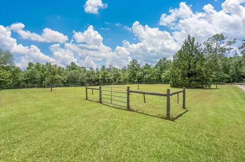 Exterior - 652 Tommy Eiland Rd, Baker, FL 32531 photo 13 of 33