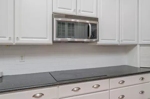 Kitchen - 652 Tommy Eiland Rd, Baker, FL 32531 photo 8 of 8
