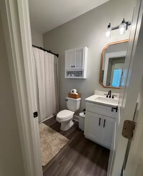 Bath - 295 N Sand Palm Rd, Freeport, FL 32439 photo 6 of 6