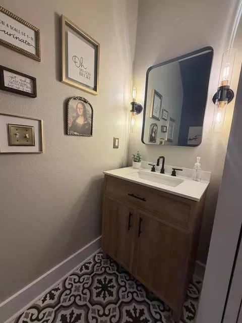 Bath - 295 N Sand Palm Rd, Freeport, FL 32439 photo 1 of 6