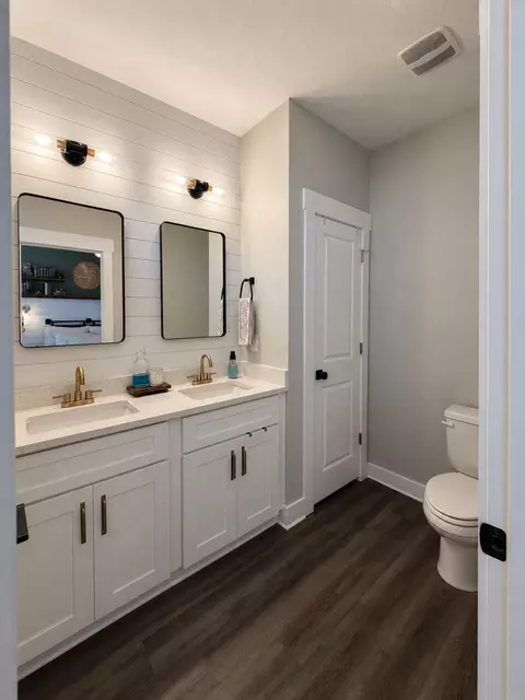 Bath - 295 N Sand Palm Rd, Freeport, FL 32439 photo 3 of 6