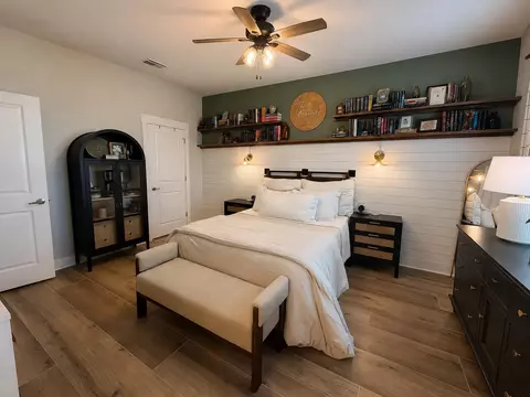 Bedroom - 295 N Sand Palm Rd, Freeport, FL 32439 photo 3 of 4