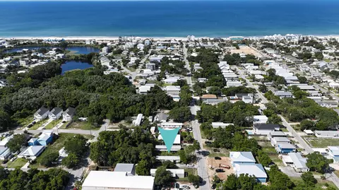 322 14th St, Panama City Beach, FL 32413