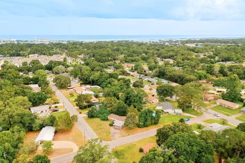 236 NW Shumpert St, Fort Walton Beach, FL 32548