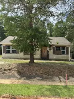 127 W Orange Blossom Ave, Defuniak Springs, FL 32433