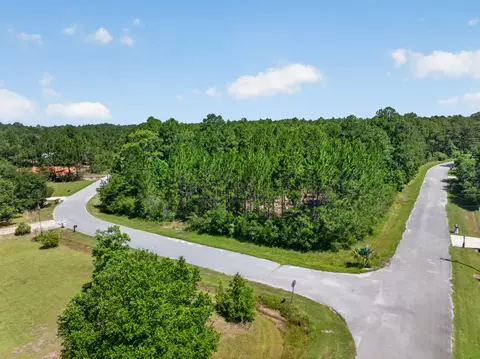 2112 Mykell Dr, Milton, FL 32583