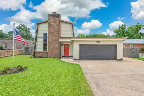 618 Russell Blvd, Fort Walton Beach, FL 32547