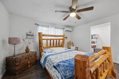 Bedroom - 156 S Lindberg St, Crestview, FL 32536 photo 5 of 6