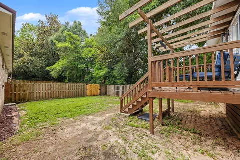Exterior - 156 S Lindberg St, Crestview, FL 32536 photo 11 of 13