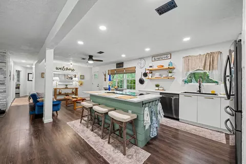 Kitchen - 156 S Lindberg St, Crestview, FL 32536 photo 5 of 11