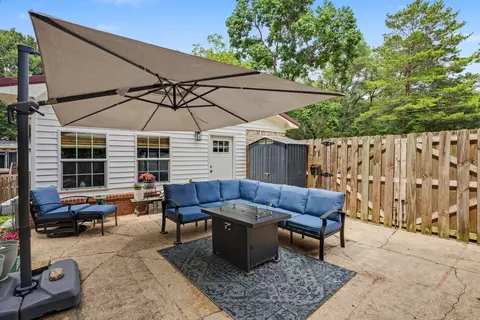 Exterior - 156 S Lindberg St, Crestview, FL 32536 photo 2 of 13
