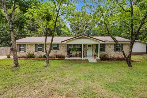 156 S Lindberg St, Crestview, FL 32536