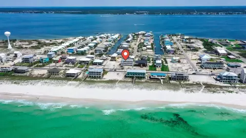 8174 Gulf Blvd #B, Navarre, FL 32566
