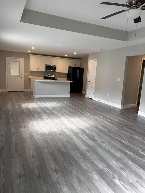 Living - 3154 Maple St, Crestview, FL 32539 photo 1 of 2